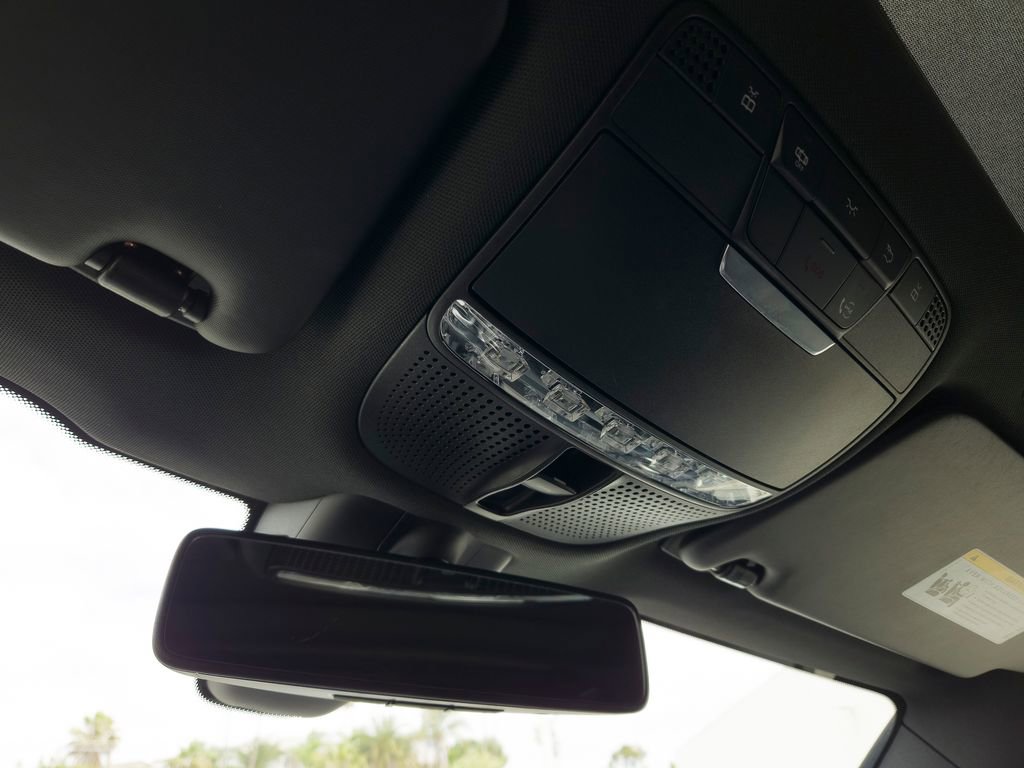 Used 2020 Mercedes-Benz GLC 300 image 15