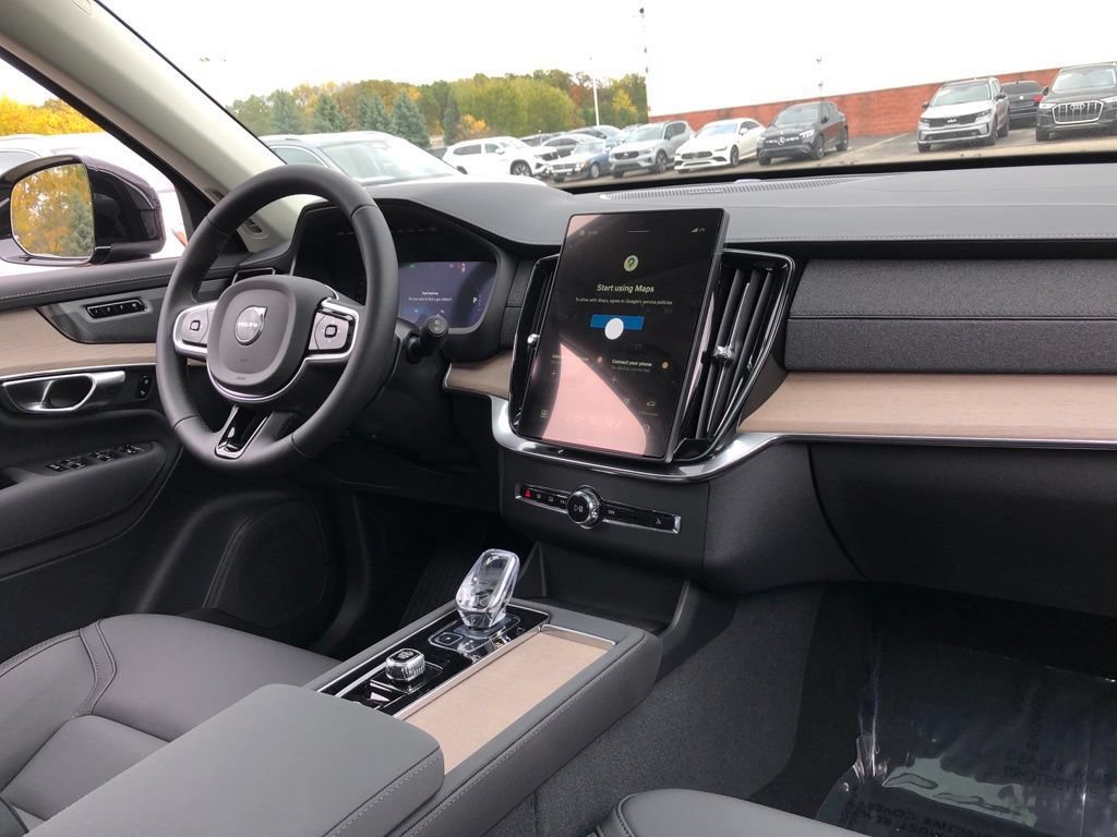 New 2026 Volvo XC90 B6 Plus w/ Protection Package Premier AWD/4WD image 11