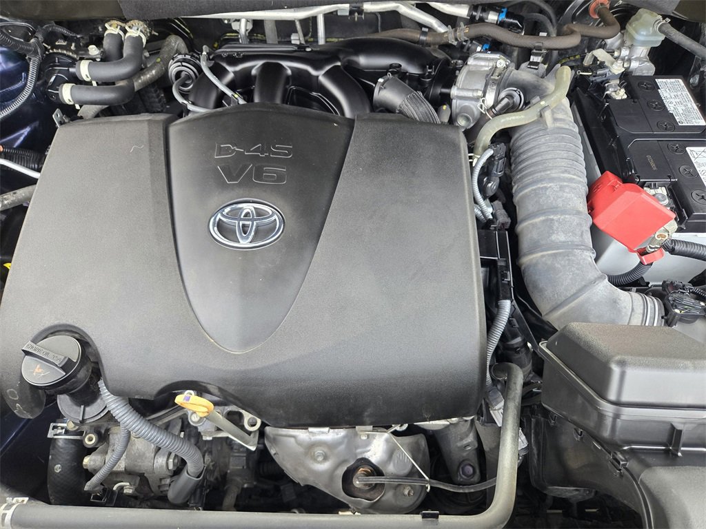 Used 2021 Toyota Highlander XLE image 30