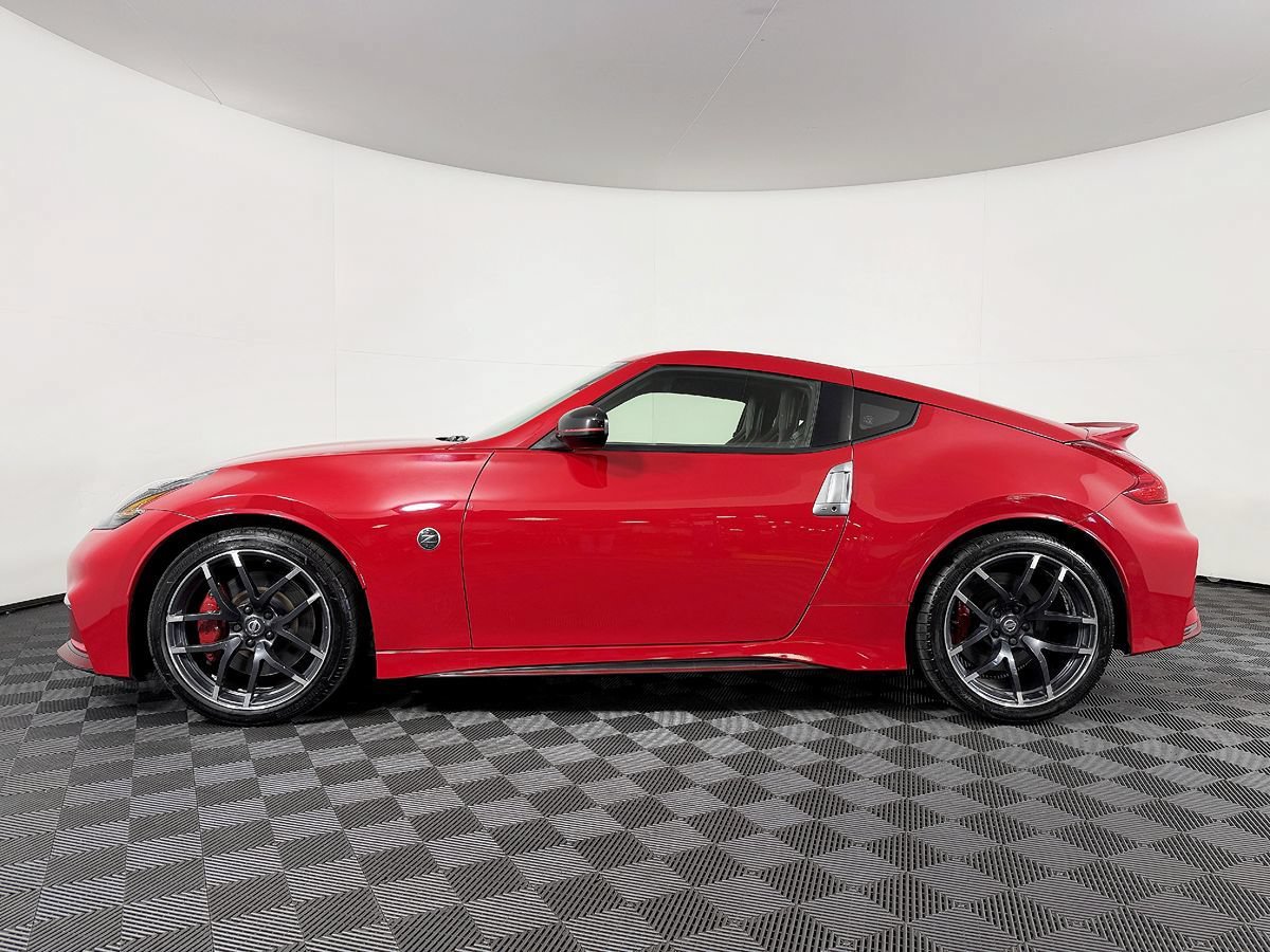 Used 2016 Nissan 370Z NISMO RWD image 18