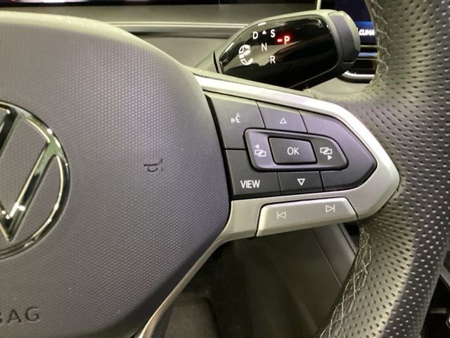 Used 2025 Volkswagen Tiguan SE R-Line AWD/4WD image 21