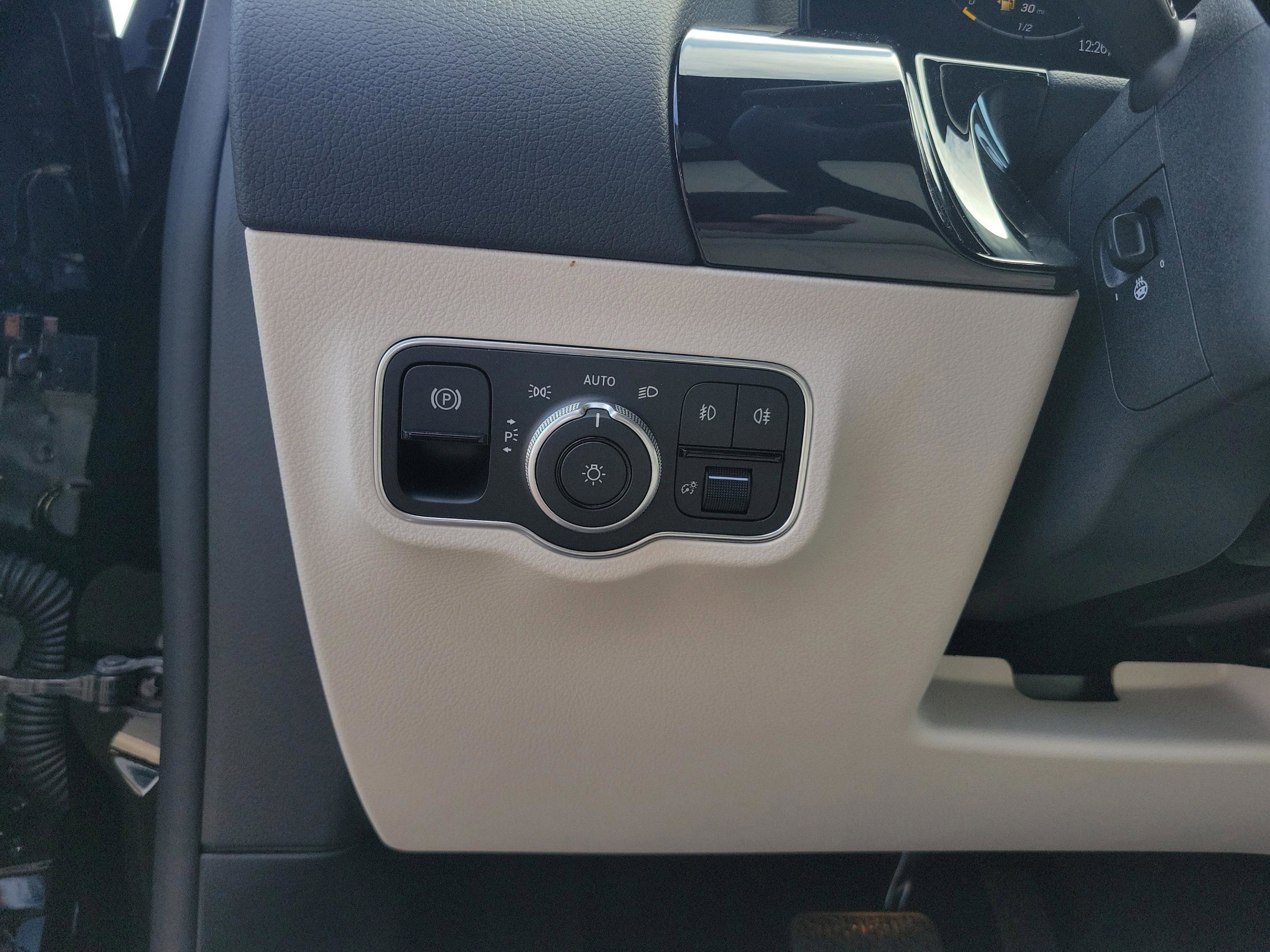 Certified 2025 Mercedes-Benz GLA 250 4MATIC image 26