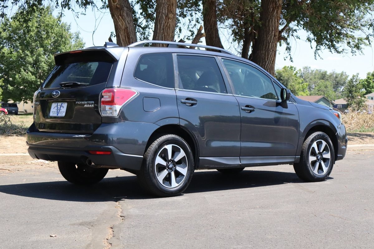 Used 2017 Subaru Forester 2.5i Limited AWD/4WD image 5