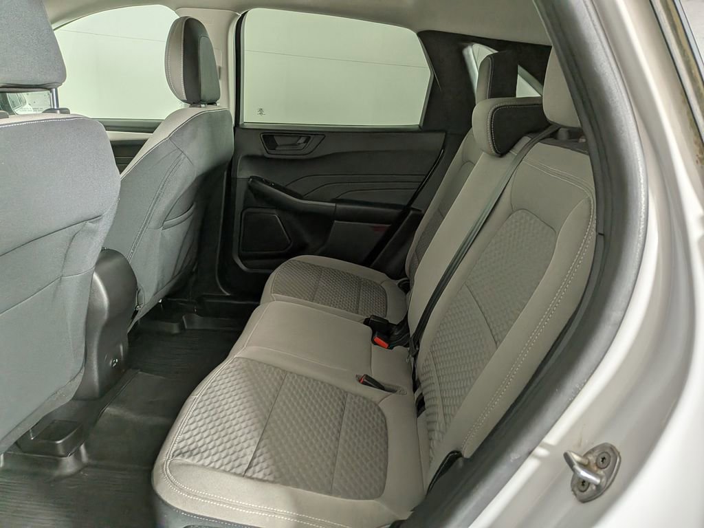 Used 2022 Ford Escape SE image 28