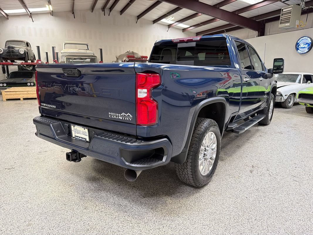Used 2023 Chevrolet Silverado 2500 High Country AWD/4WD image 7