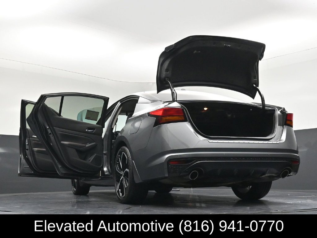 Used 2023 Nissan Altima 2.5 SR FWD image 35