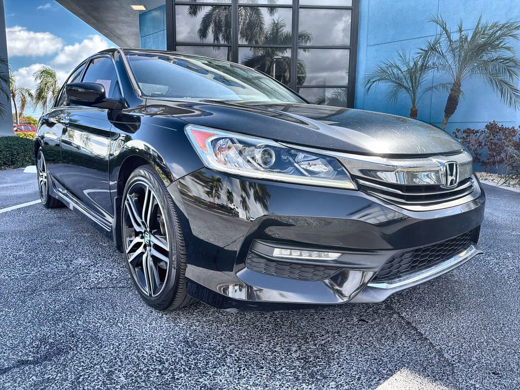 Used 2017 Honda Accord Sport image 18