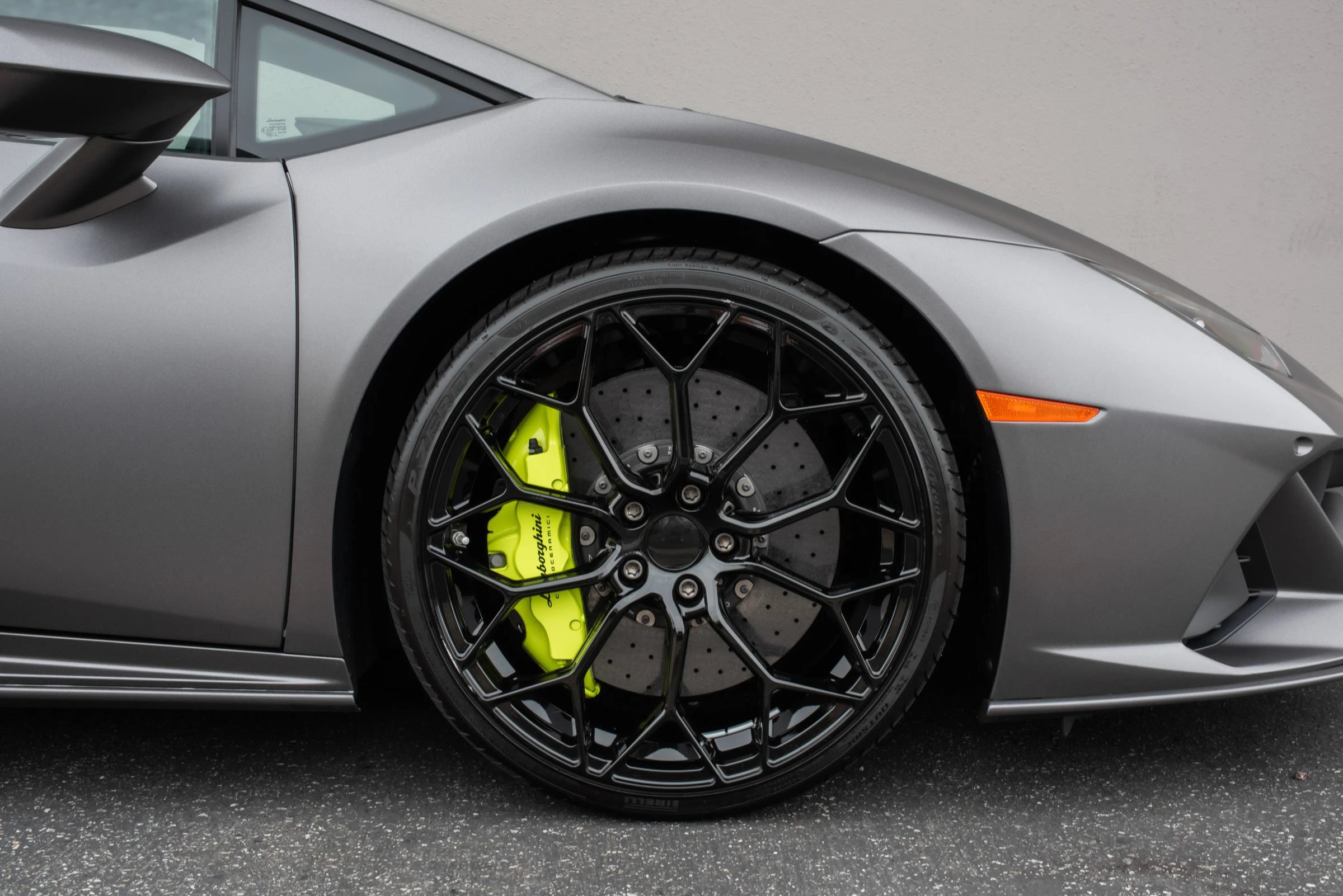 Used 2020 Lamborghini Huracan EVO AWD/4WD image 38
