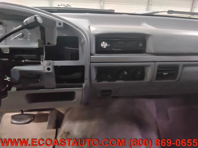 Used 1994 Ford Bronco XLT AWD/4WD image 12