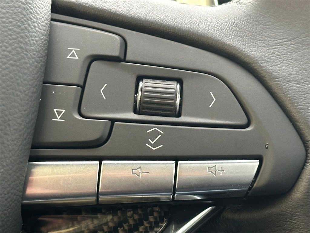 New 2025 Cadillac XT6 Sport w/ Technology Package image 36