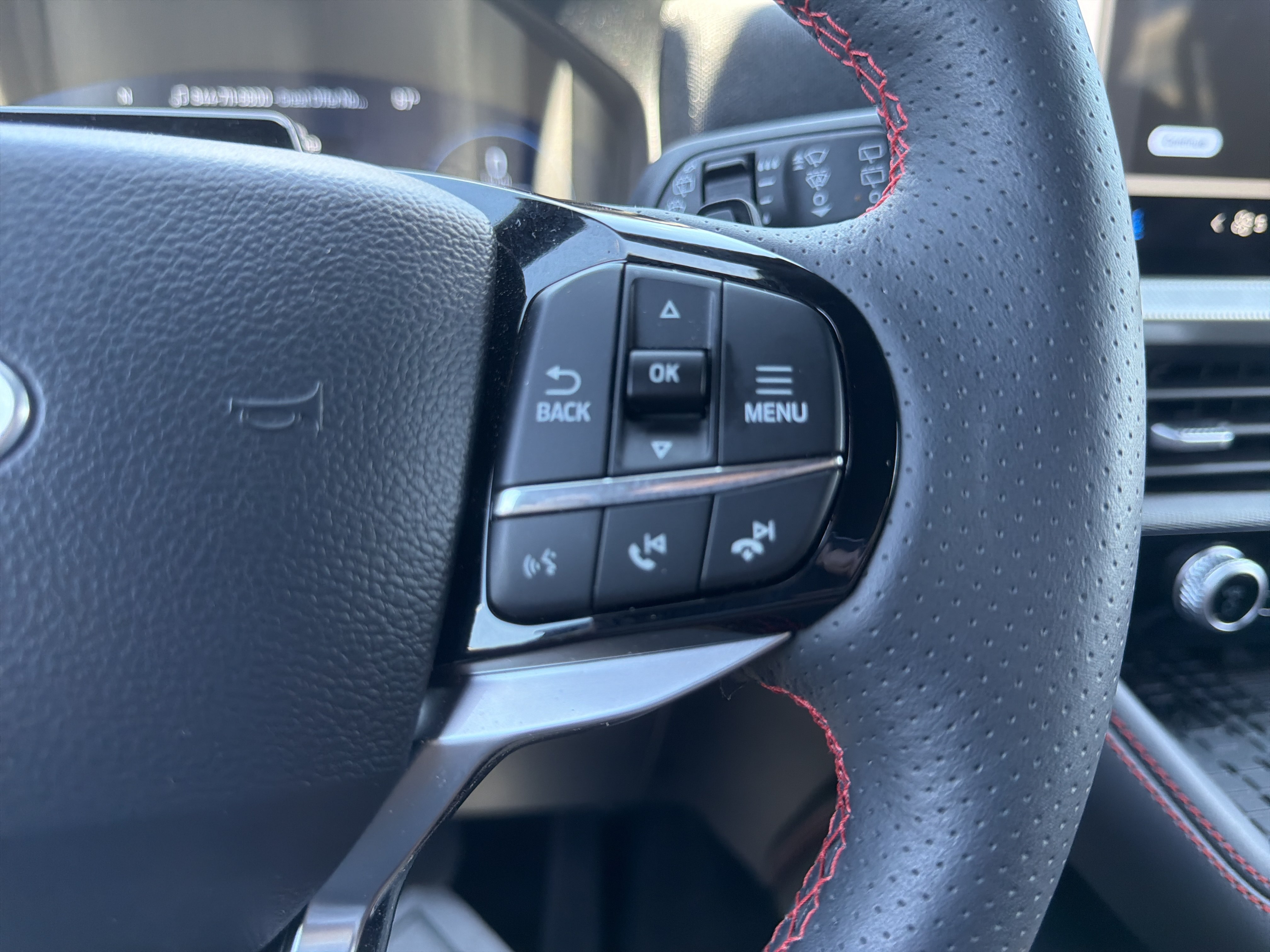 Used 2025 Ford Explorer ST AWD/4WD image 20