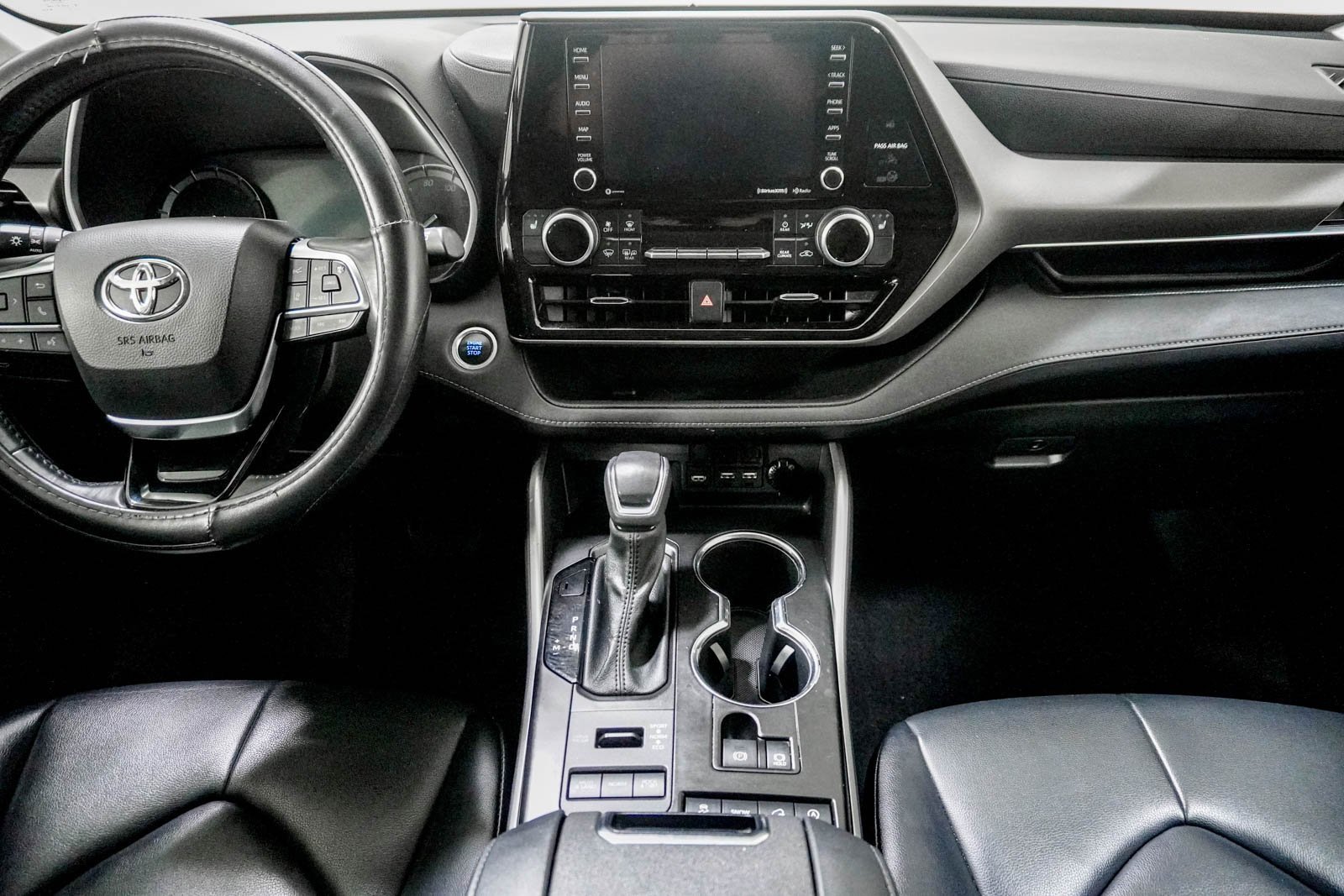 Used 2021 Toyota Highlander XLE image 23