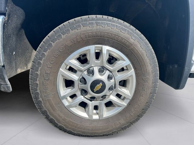 Used 2025 Chevrolet Silverado 2500 LT w/ Convenience Package image 9