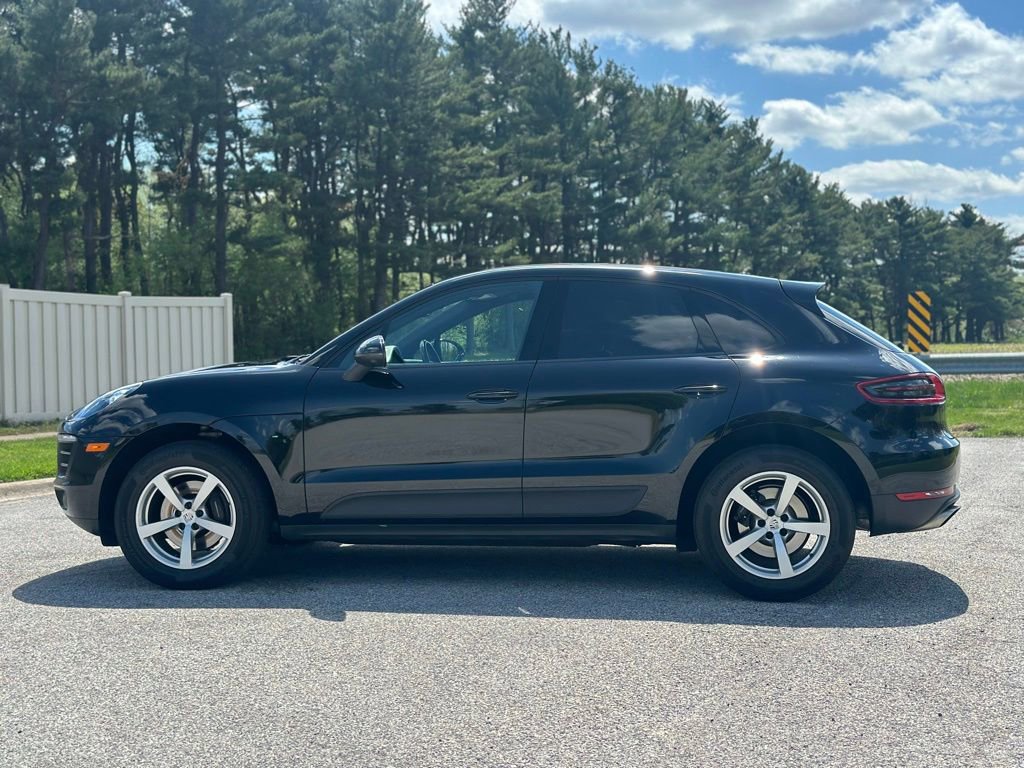 Used 2018 Porsche Macan AWD/4WD image 4