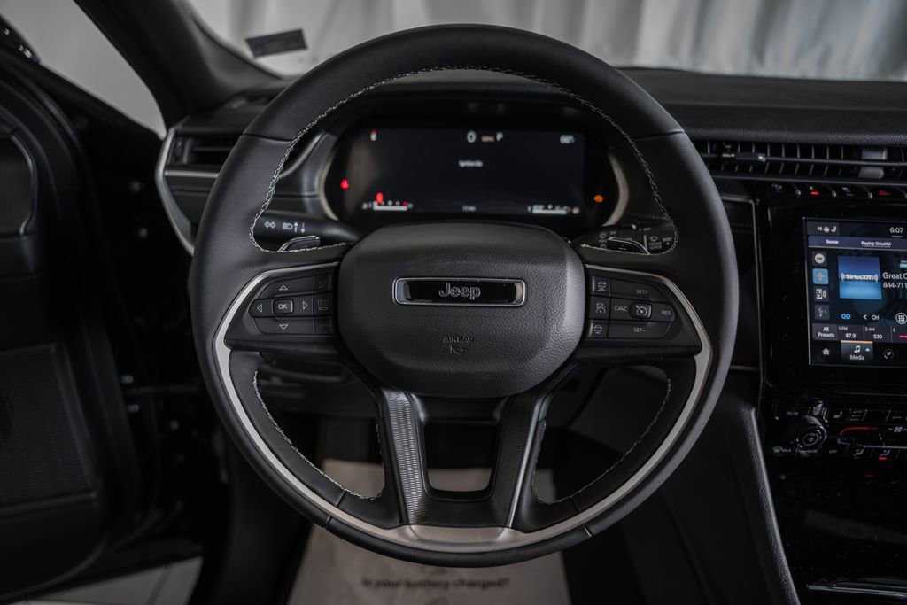 New 2025 Jeep Grand Cherokee Laredo X image 27