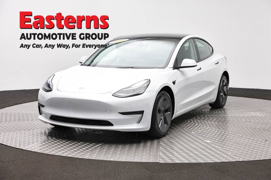 Used 2023 Tesla Model 3 Standard Range RWD image 1