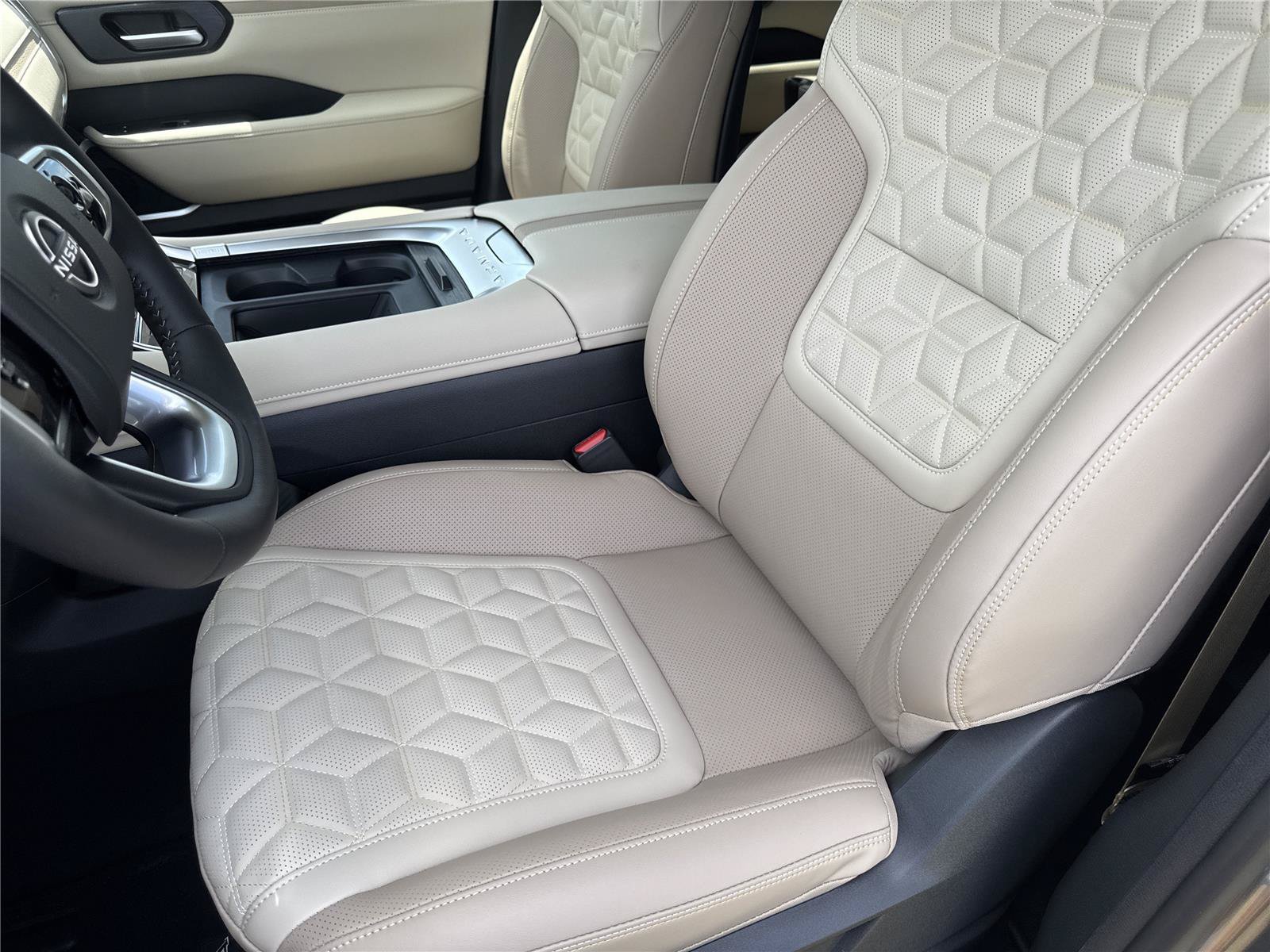 New 2026 Nissan Armada Platinum RWD image 11