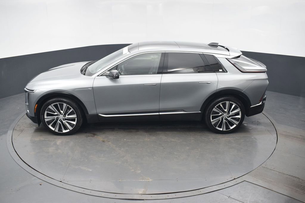 Certified 2024 Cadillac Lyriq Luxury w/ LPO, Floor Liner Package image 39