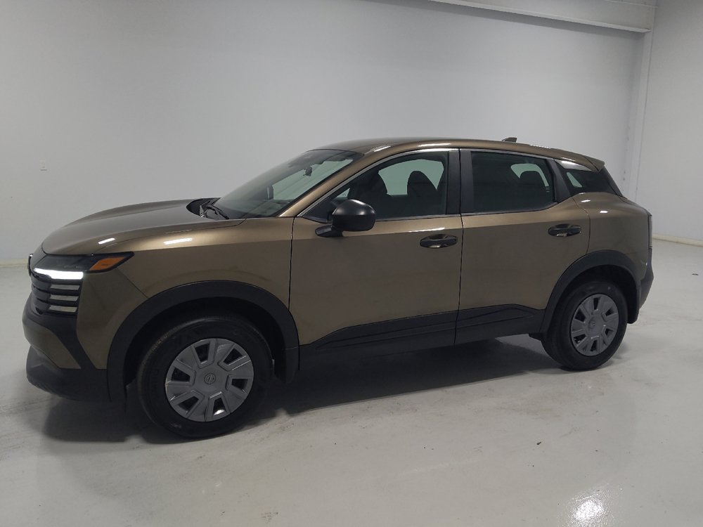 Used 2025 Nissan Kicks S FWD image 2