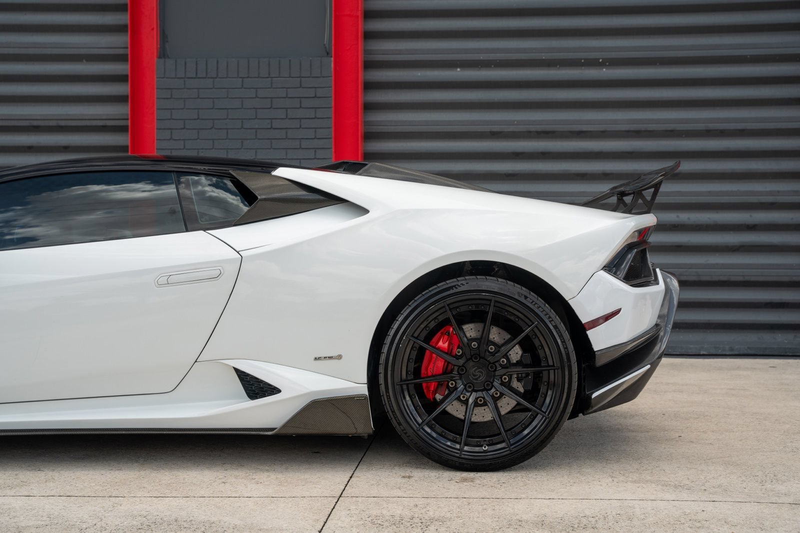 Used 2015 Lamborghini Huracan LP 610-4 AWD/4WD image 16