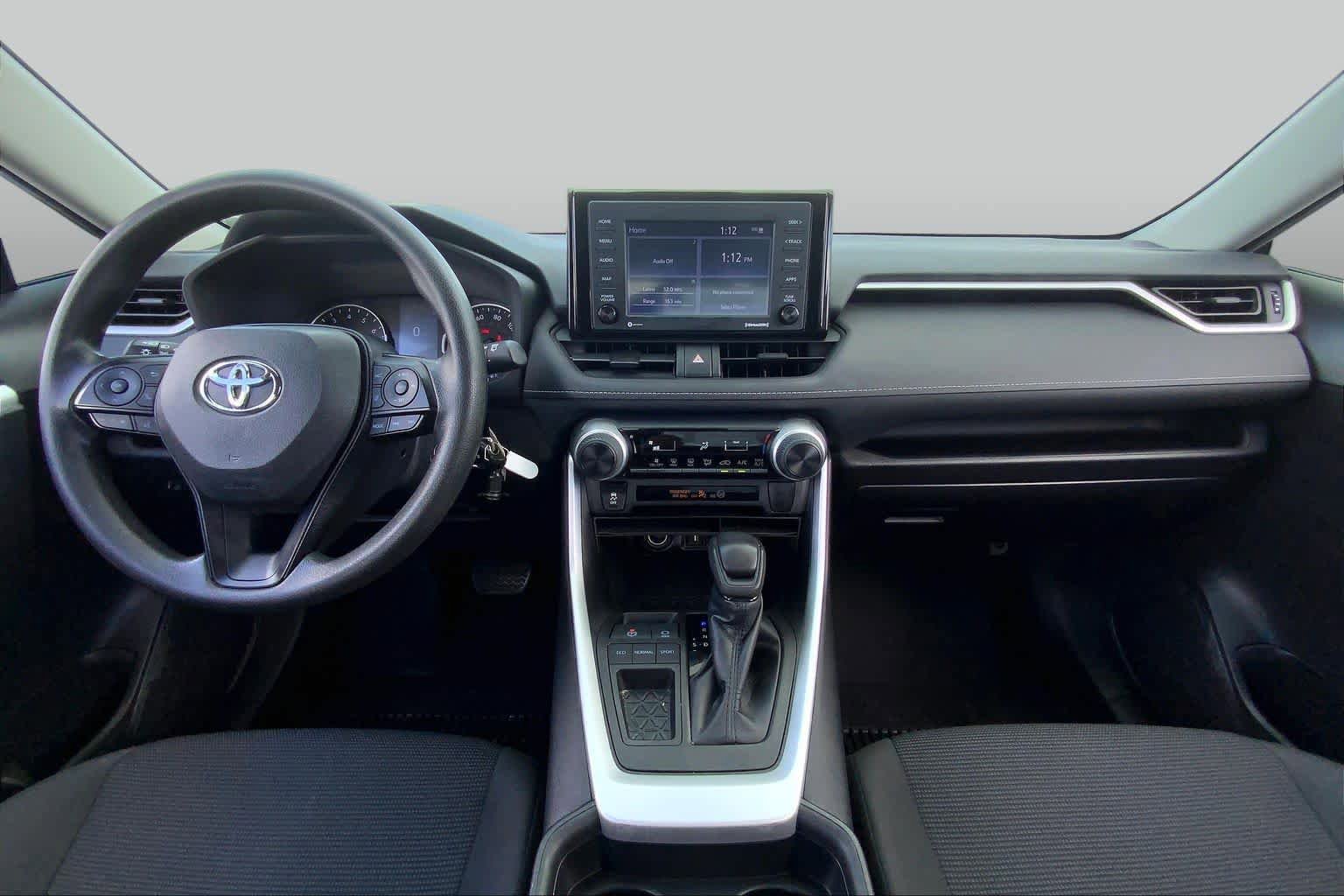 Used 2021 Toyota RAV4 LE FWD image 15