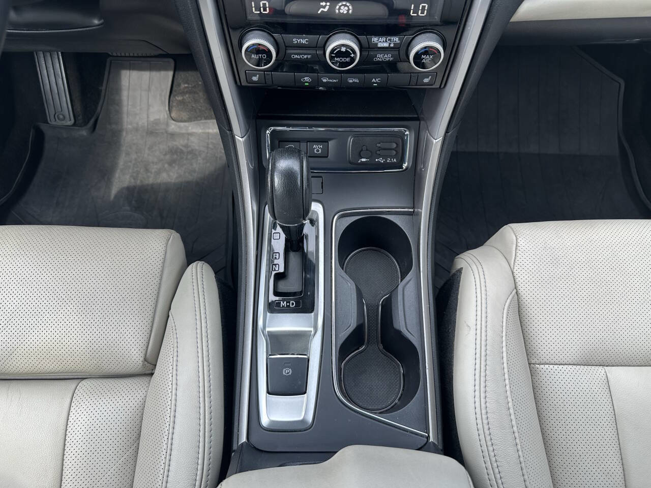 Used 2019 Subaru Ascent Limited AWD/4WD image 18