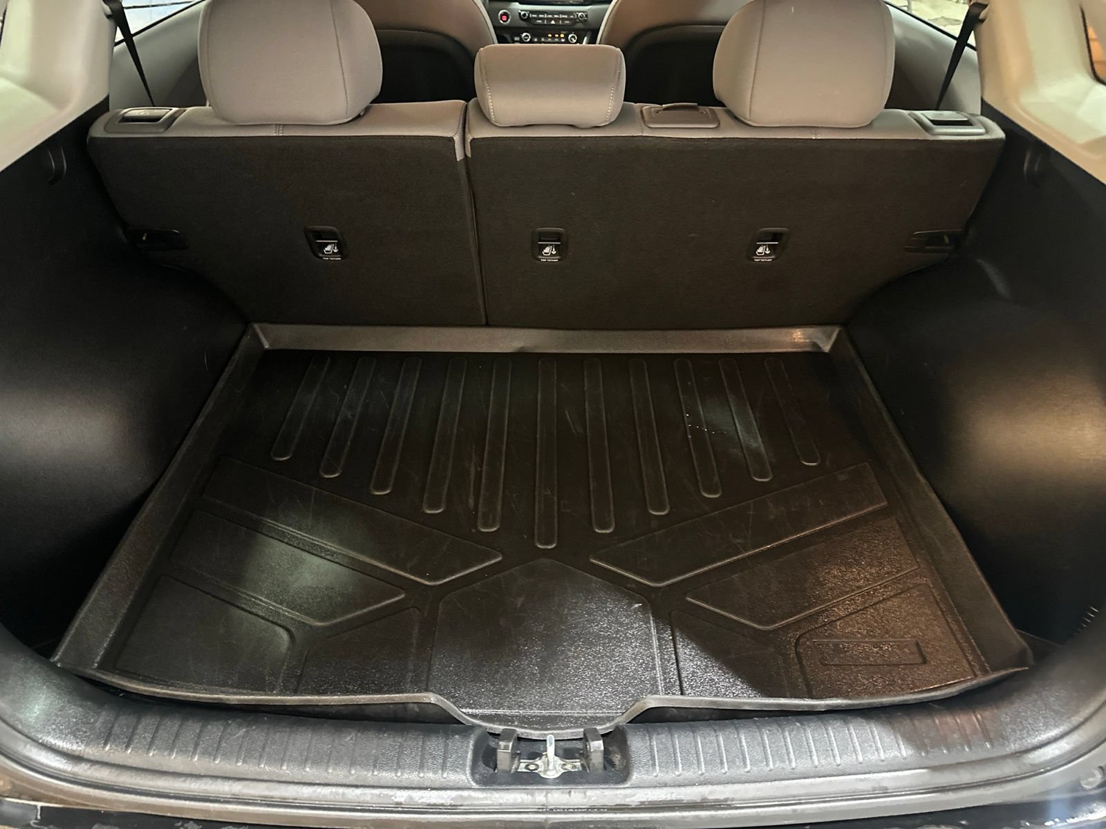 Used 2019 Kia Niro LX FWD image 23