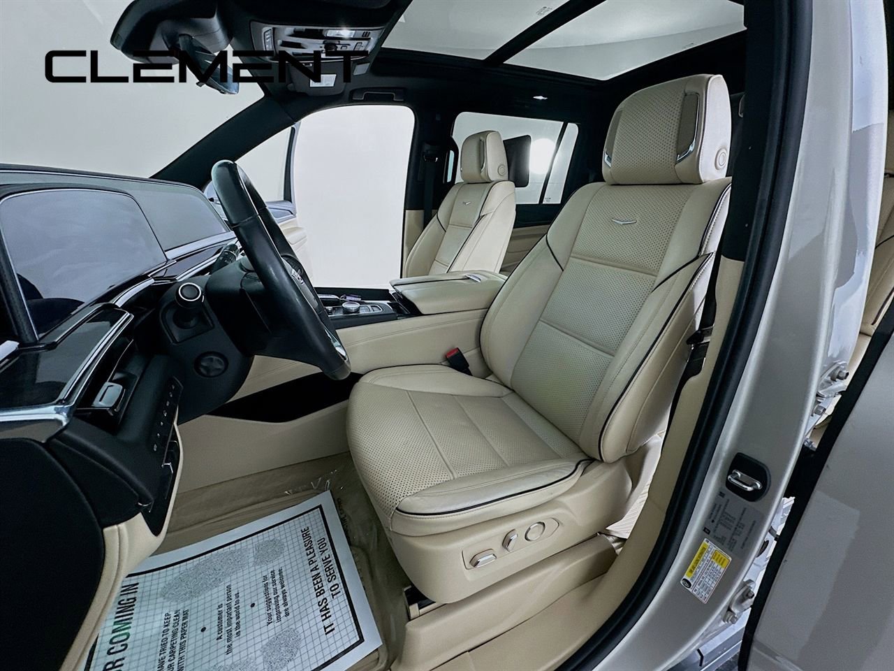 Used 2021 Cadillac Escalade ESV Premium Luxury w/ Driver Assist Tech Package AWD/4WD image 31