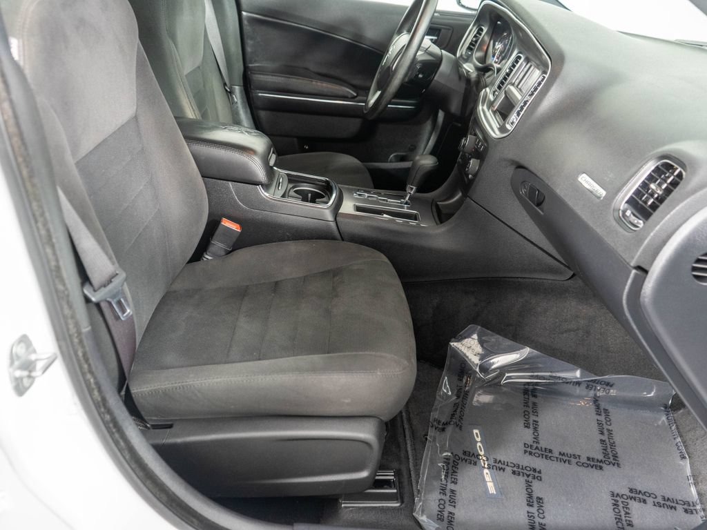 Used 2014 Dodge Charger SE RWD image 8