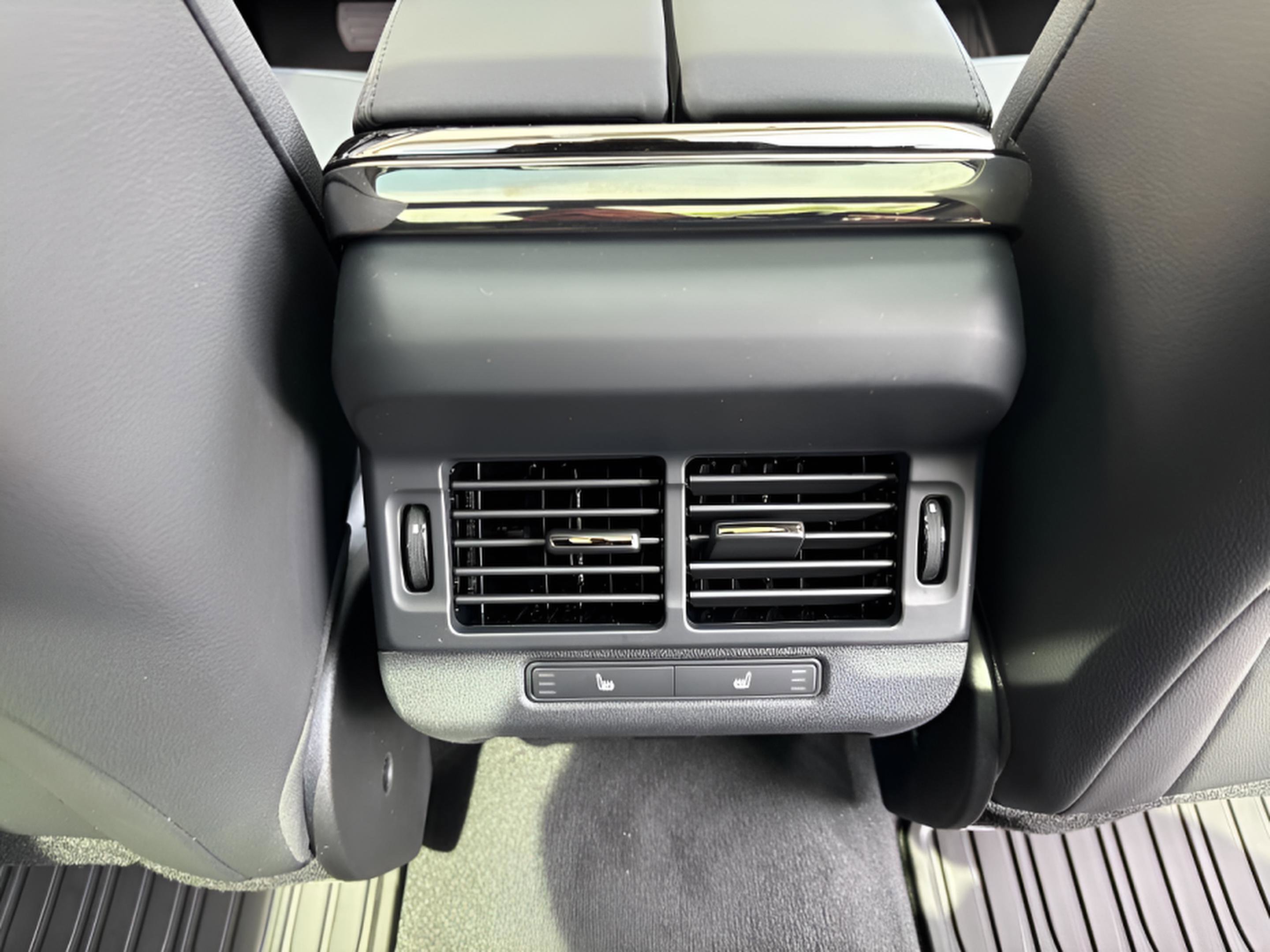 Used 2026 Land Rover Range Rover Evoque S image 19