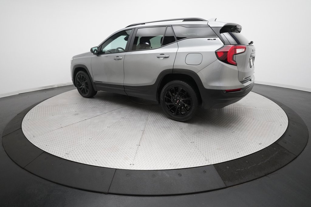 Used 2023 GMC Terrain SLE w/ Driver Convenience Package image 12