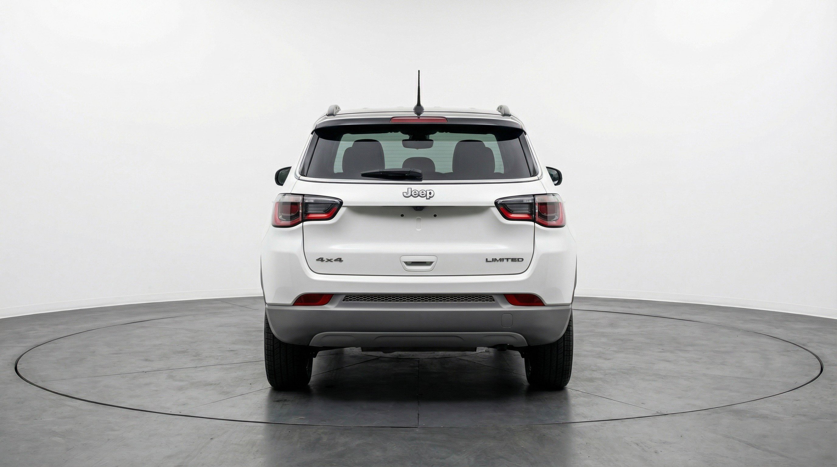 Used 2025 Jeep Compass Trailhawk AWD/4WD image 7