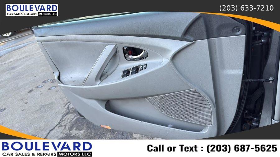 Used 2010 Toyota Camry LE FWD image 20