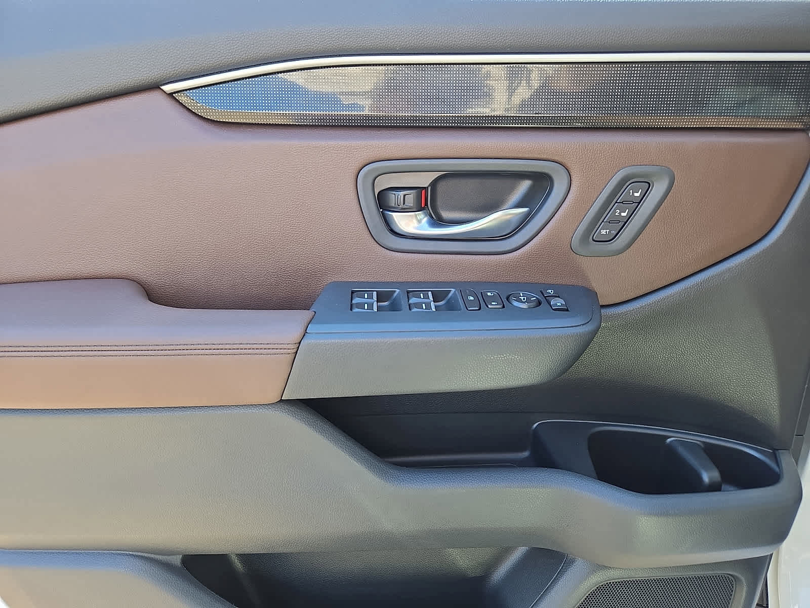 Used 2025 Honda Pilot Elite image 13