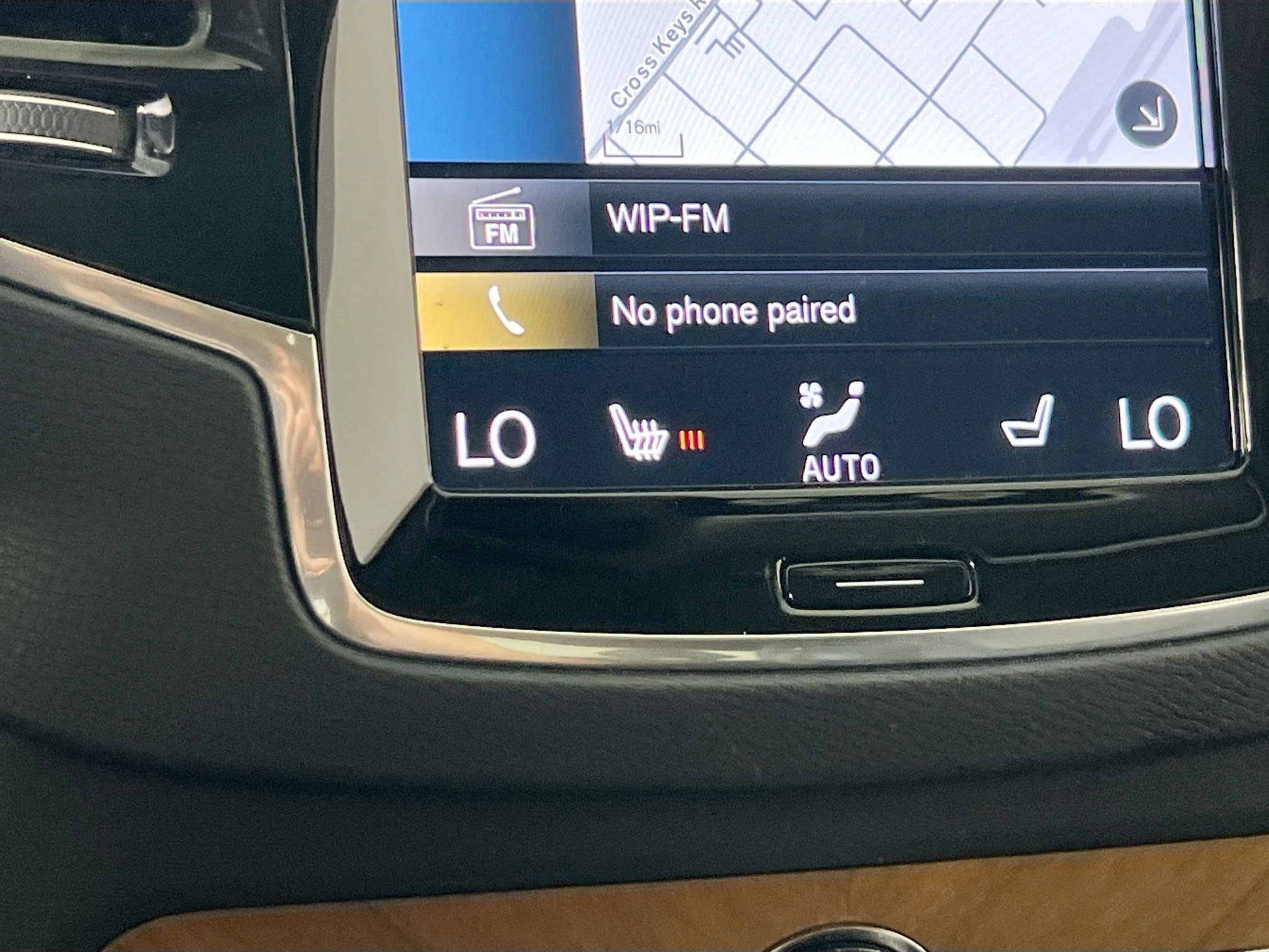 Used 2022 Volvo XC90 T6 Momentum w/ Advanced Package image 18