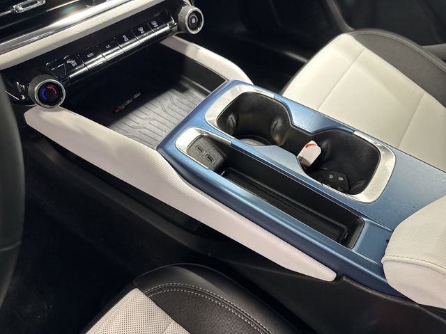 Certified 2025 Chevrolet Equinox EV LT FWD image 21