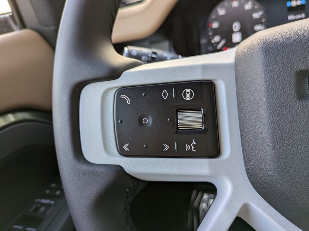 New 2026 Land Rover Defender 110 X-Dynamic SE image 29