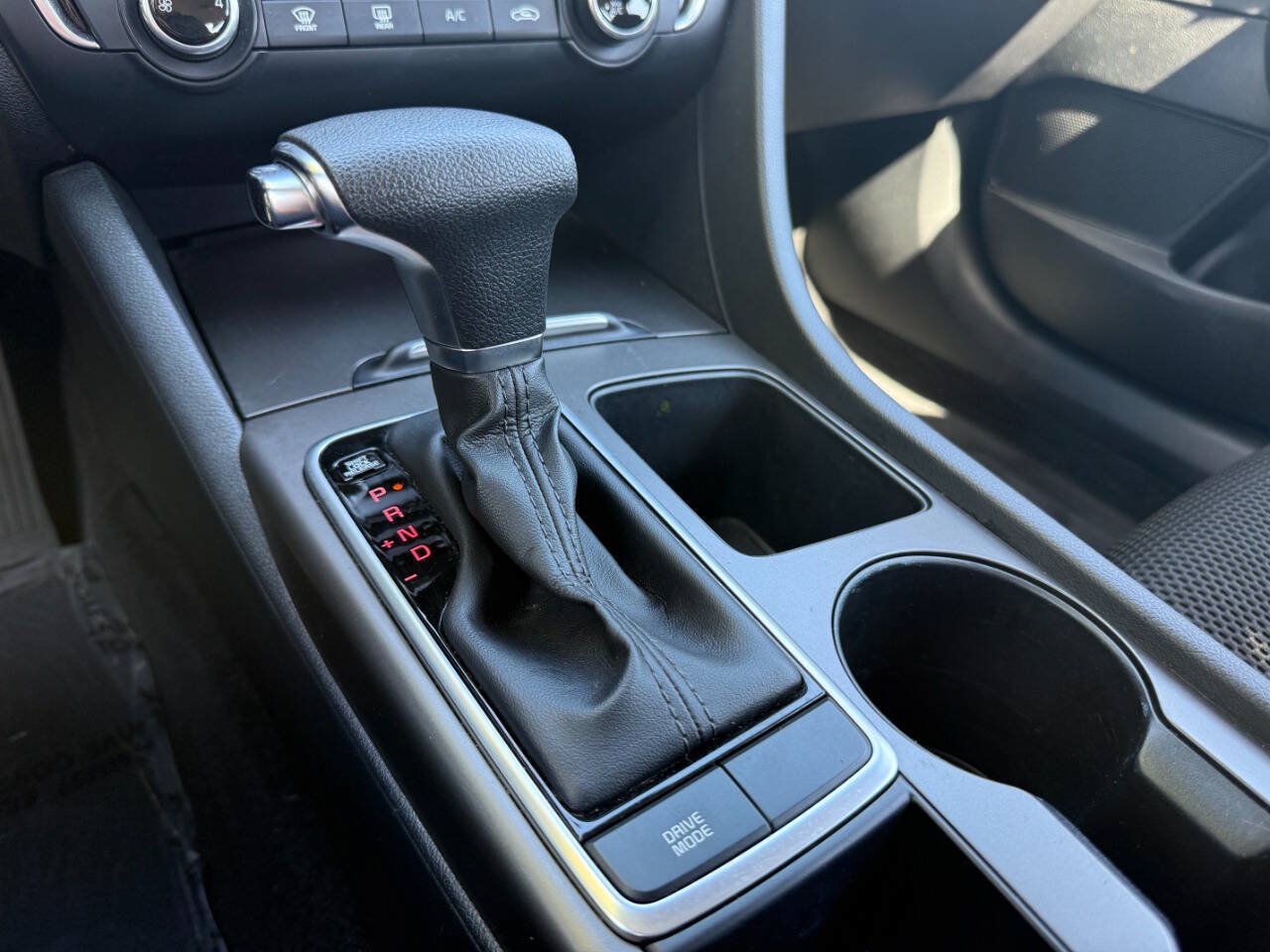 Used 2020 Kia Optima LX FWD image 39