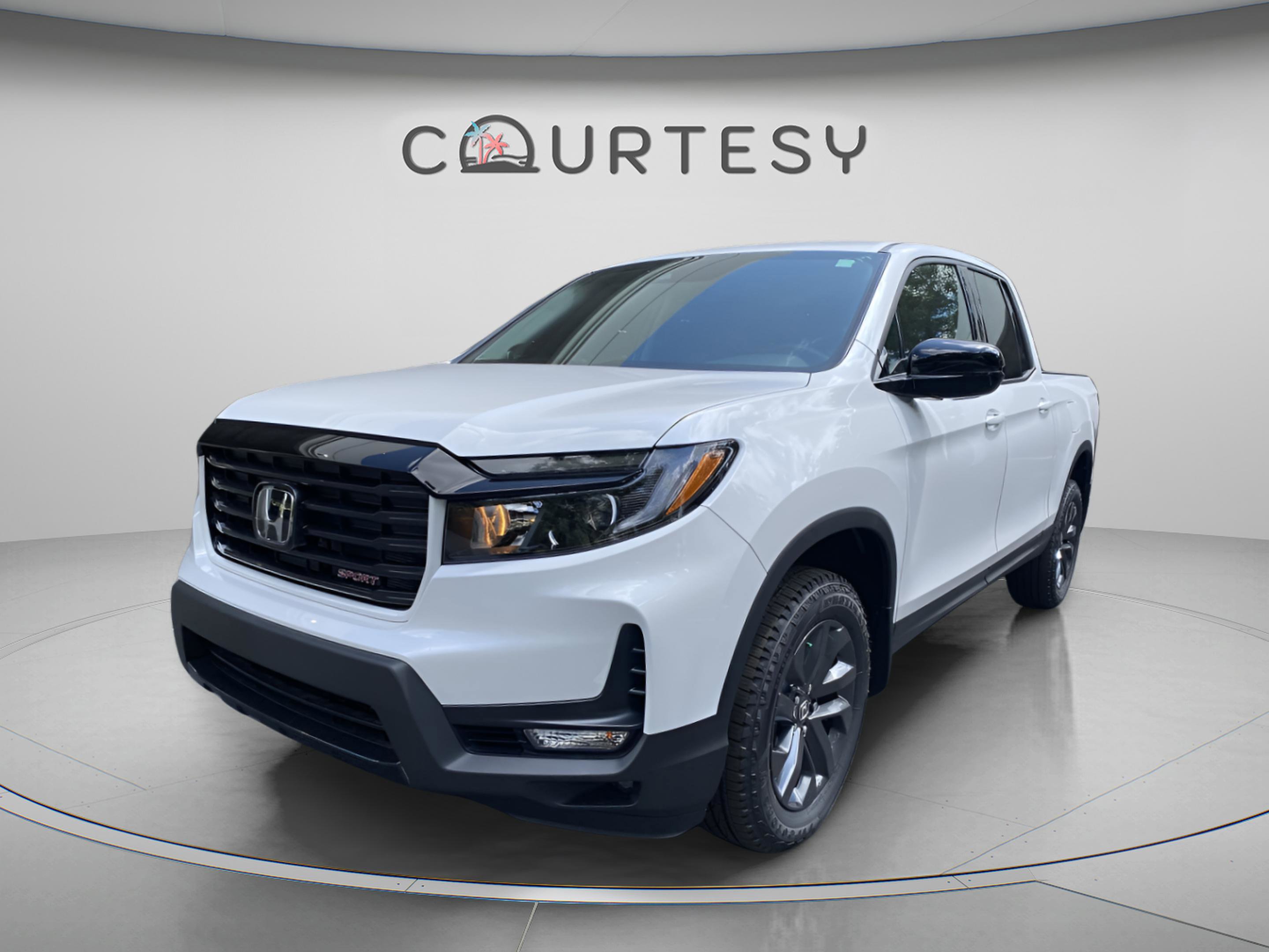 Used 2023 Honda Ridgeline Sport image 2