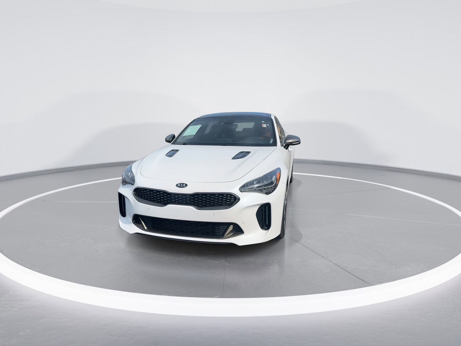 Used 2018 Kia Stinger GT1 image 3