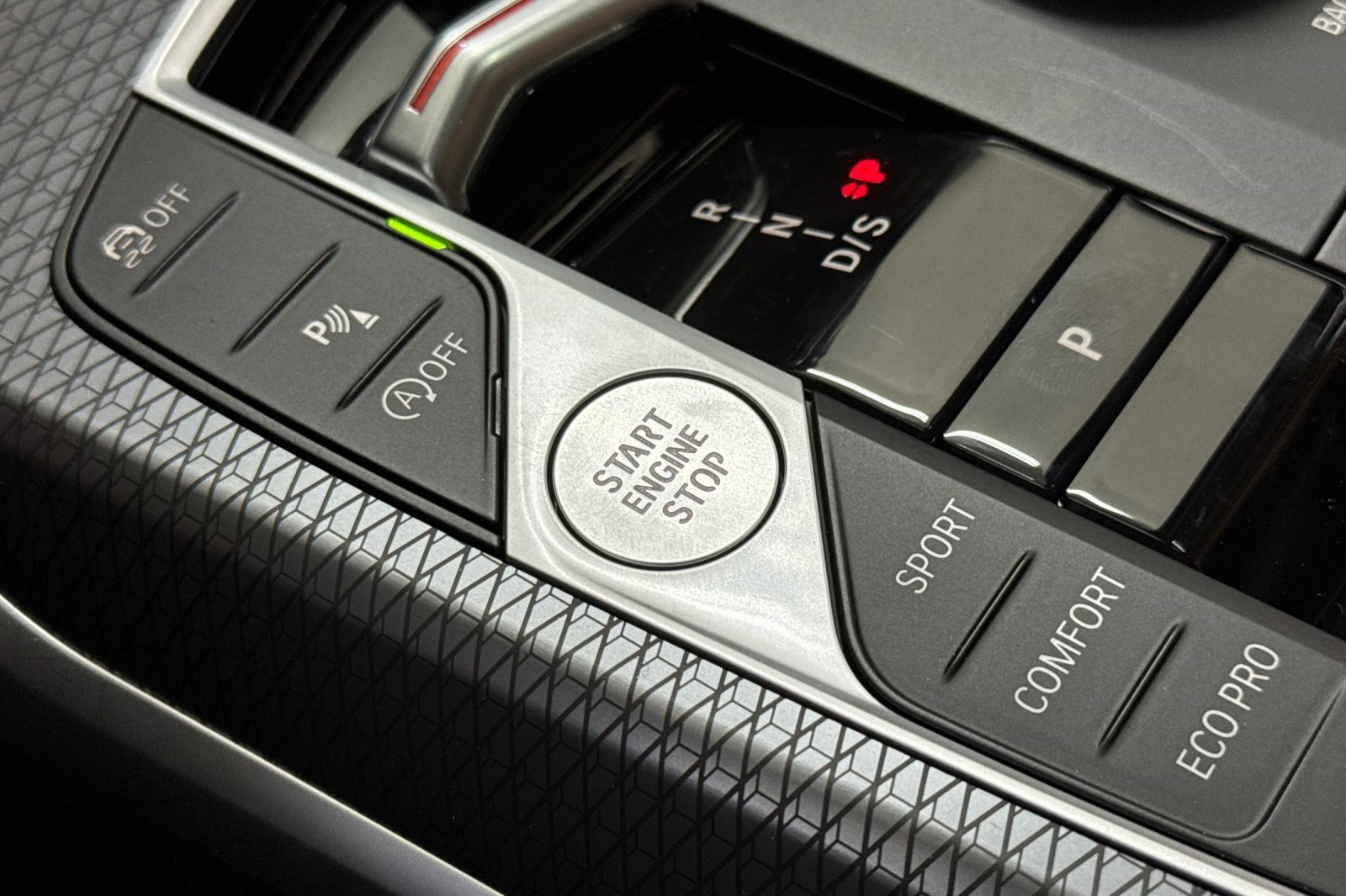 New 2026 BMW 330i Sedan w/ M Sport Package image 18
