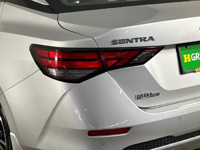 Used 2020 Nissan Sentra SV FWD image 35