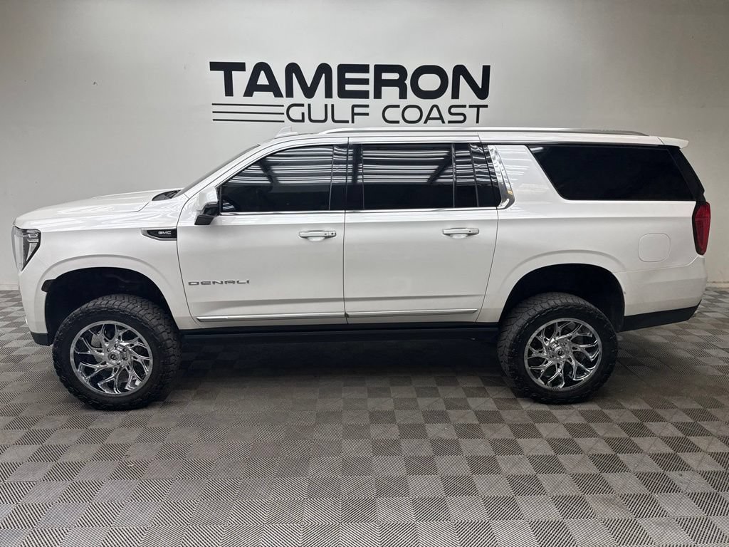 Used 2022 GMC Yukon XL Denali AWD/4WD image 6