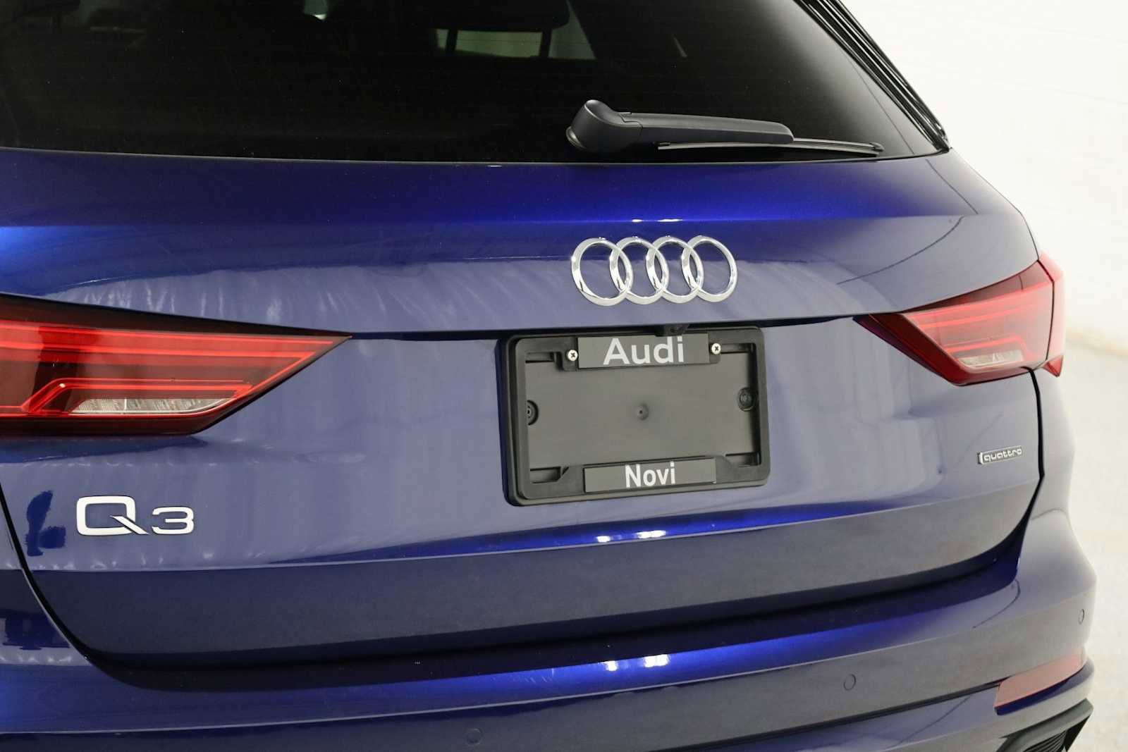 Certified 2025 Audi Q3 2.0T Premium w/ Convenience Package AWD/4WD image 8