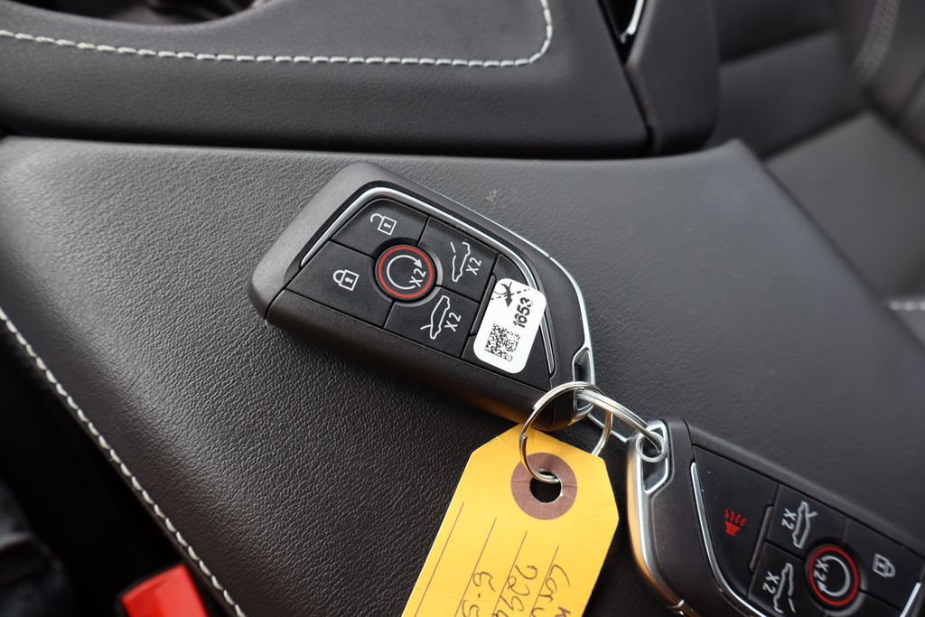 Used 2024 Chevrolet Corvette Stingray Preferred Cpe w/ Z51 Performance Package RWD image 19