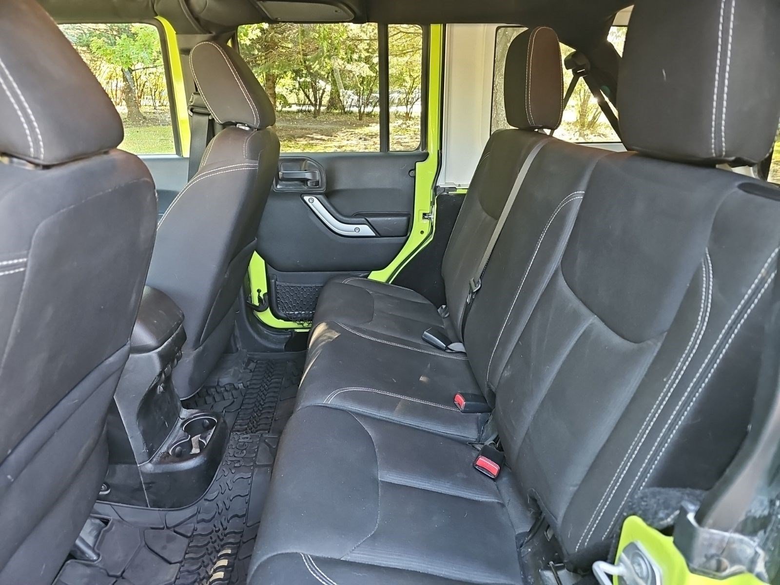 Used 2017 Jeep Wrangler Unlimited Sahara AWD/4WD image 17