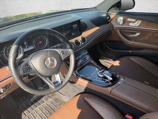 Used 2017 Mercedes-Benz E 300 image 10