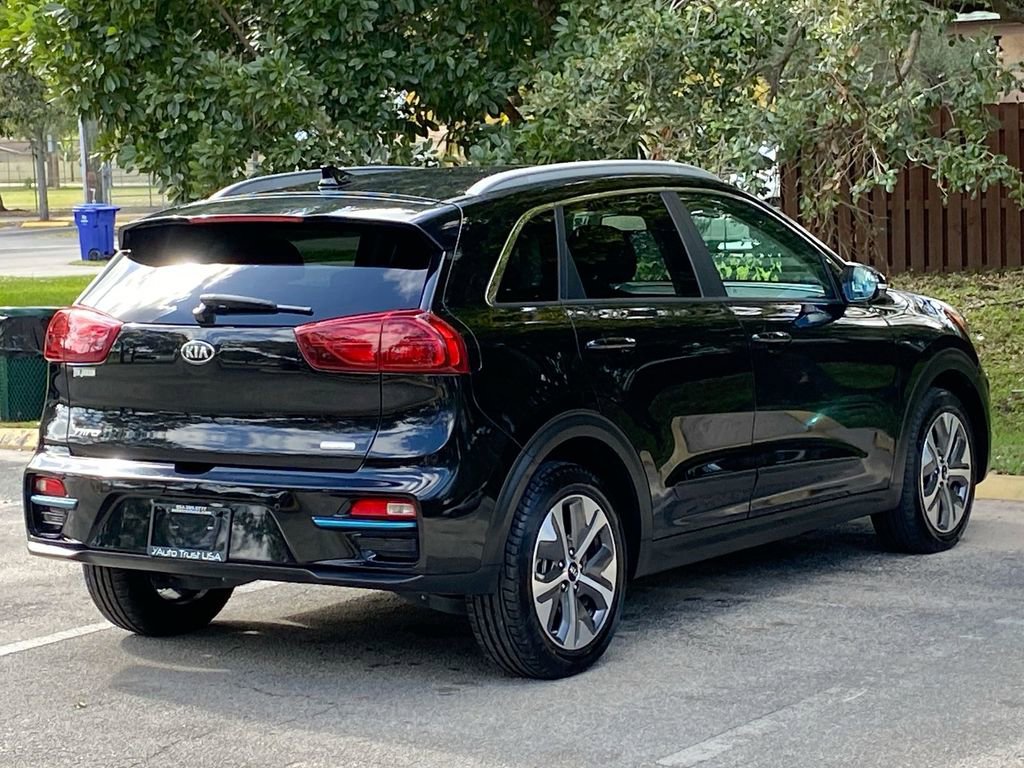 Used 2021 Kia Niro EX Premium w/ Cold Weather Package image 7