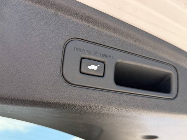 Used 2024 Acura MDX FWD image 17