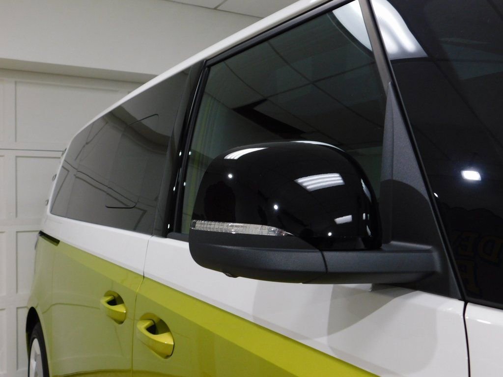 Used 2025 Volkswagen ID. Buzz 1st Edition image 10